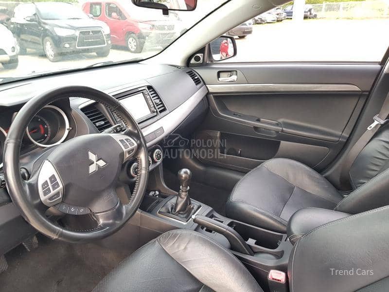 Mitsubishi Lancer 2.0 DID N A V I KOZA