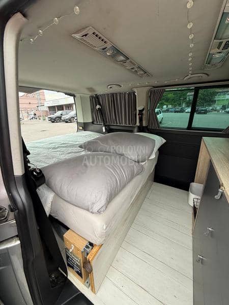 Volkswagen Transporter T5 Caravelle CH