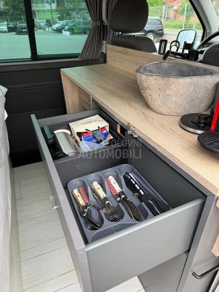 Volkswagen Transporter T5 Caravelle CH