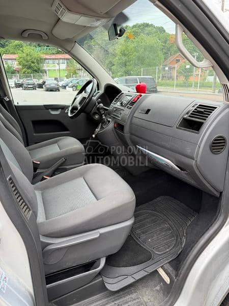 Volkswagen Transporter T5 Caravelle CH