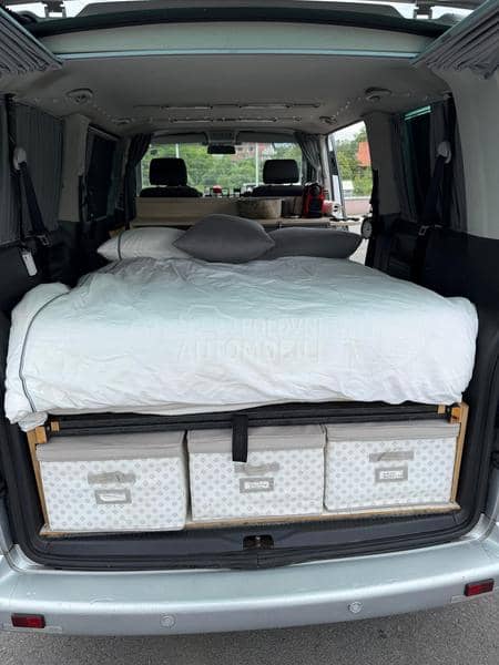 Volkswagen Transporter T5 Caravelle CH