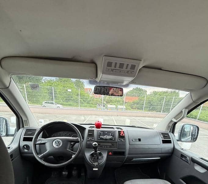Volkswagen Transporter T5 Caravelle CH