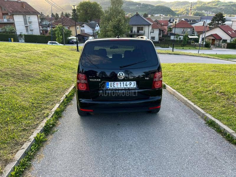 Volkswagen Touran 