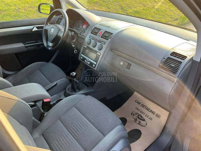 Volkswagen Touran 