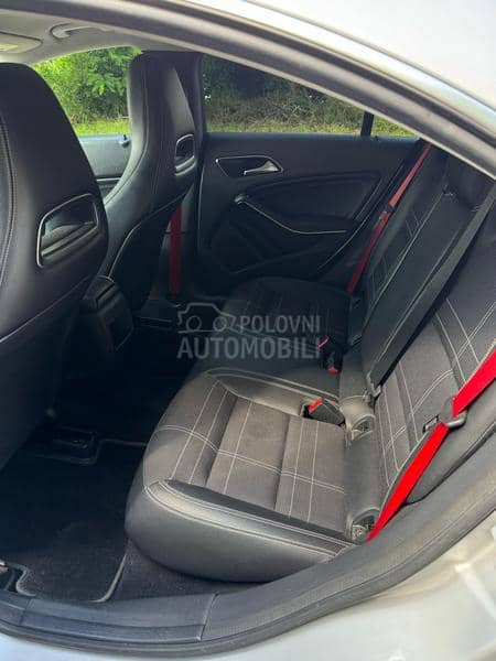Mercedes Benz CLA 200 