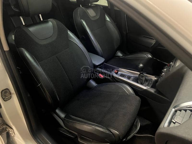 Citroen C4 1.6 PANO PERLA