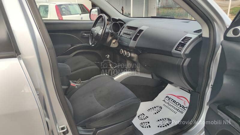 Mitsubishi Outlander 2.0 D /INTENSE/4x4/