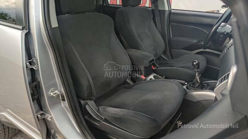 Mitsubishi Outlander 2.0 D /INTENSE/4x4/