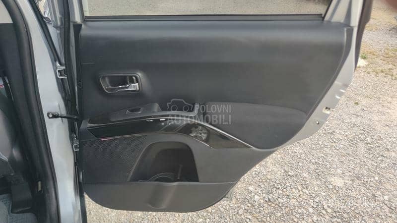 Mitsubishi Outlander 2.0 D /INTENSE/4x4/