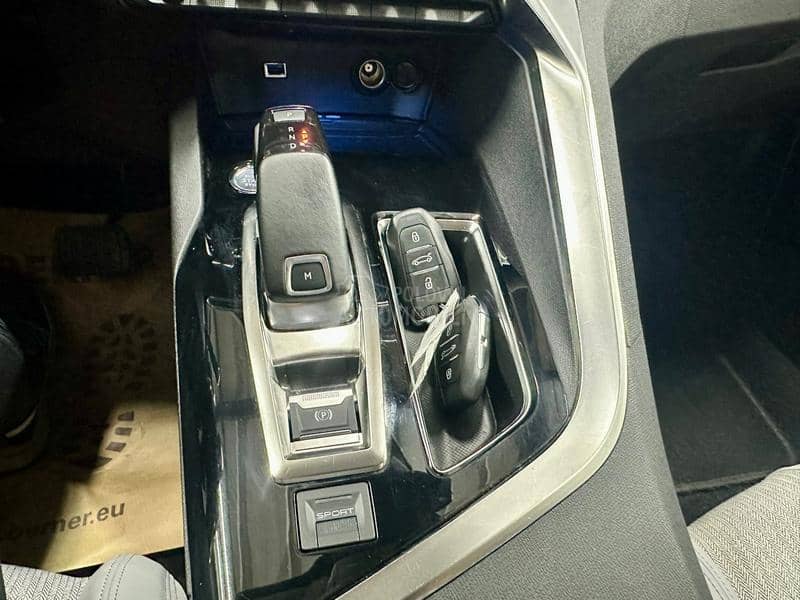 Peugeot 3008 1.5hdi ALLURE