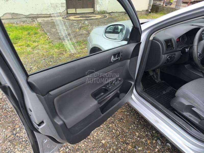 Volkswagen Golf 5 1,9tdi