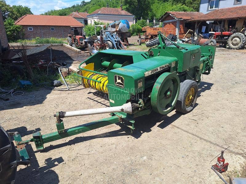 John Deere 224T