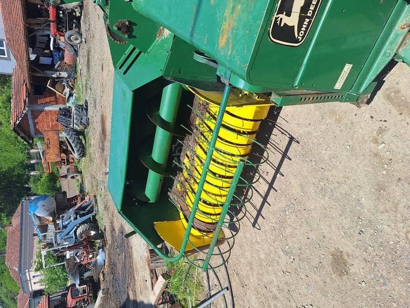 John Deere 224T