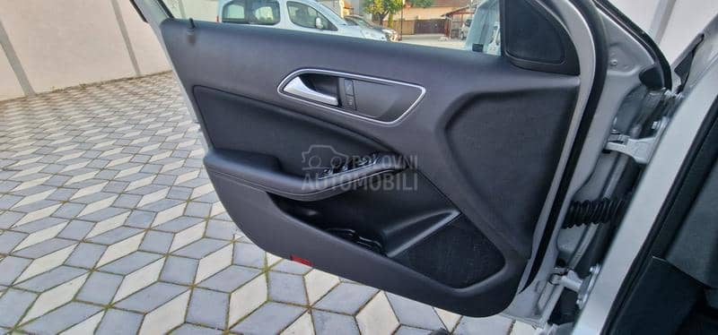 Mercedes Benz A 180 NOOVO