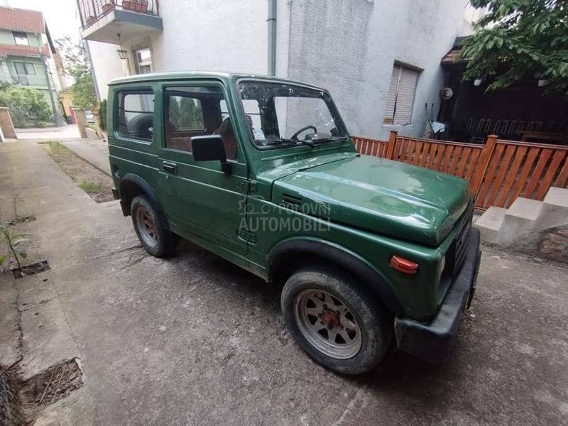 Suzuki SJ Samurai 