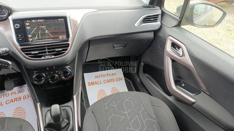 Peugeot 2008 1.2 ACCESS