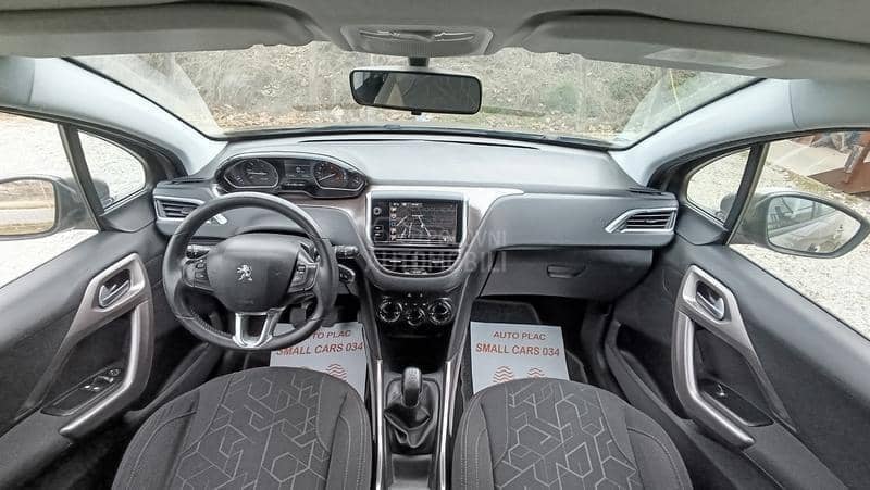 Peugeot 2008 1.2 ACCESS