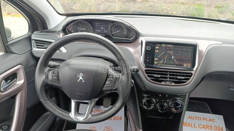 Peugeot 2008 1.2 ACCESS