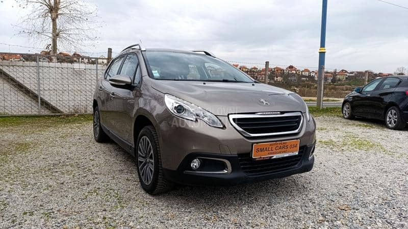 Peugeot 2008 1.2 ACCESS
