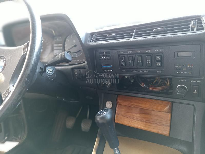 BMW 728 E23, 728i