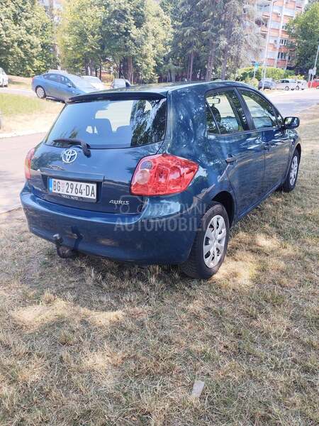 Toyota Auris 14  d4d