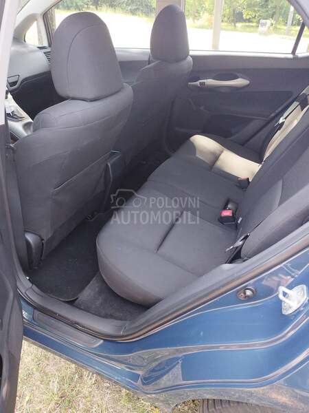 Toyota Auris 14  d4d