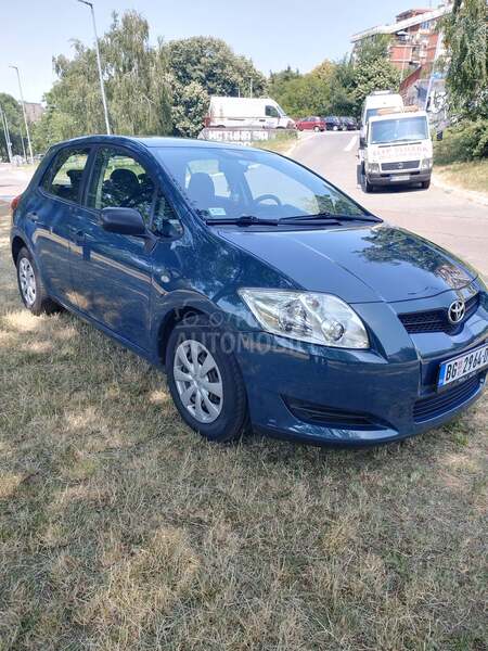 Toyota Auris 14  d4d