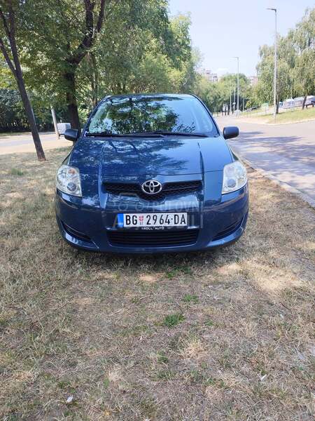 Toyota Auris 14  d4d