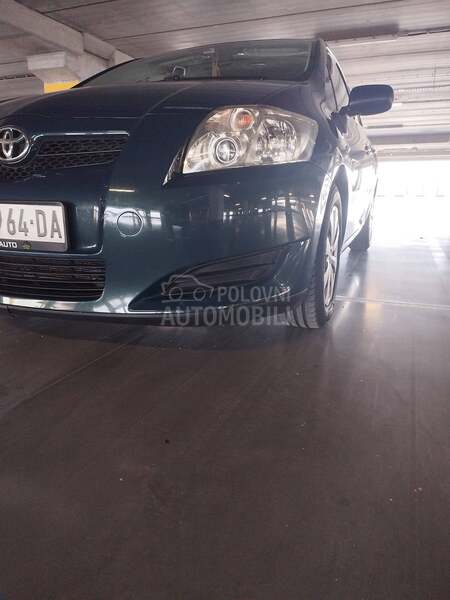 Toyota Auris 14  d4d