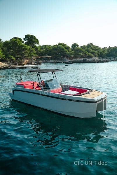 De Antonio Yachts E23