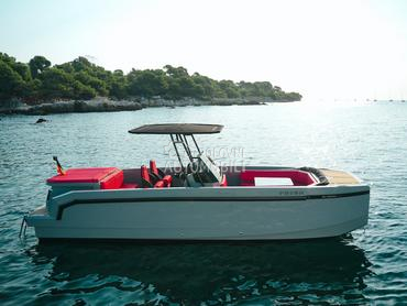De Antonio Yachts E23