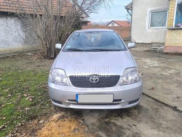 Toyota Corolla 1.4 2004. god. -  kompletan auto u delovima