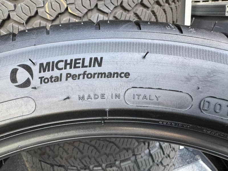 Michelin 235/45 R19 Letnja