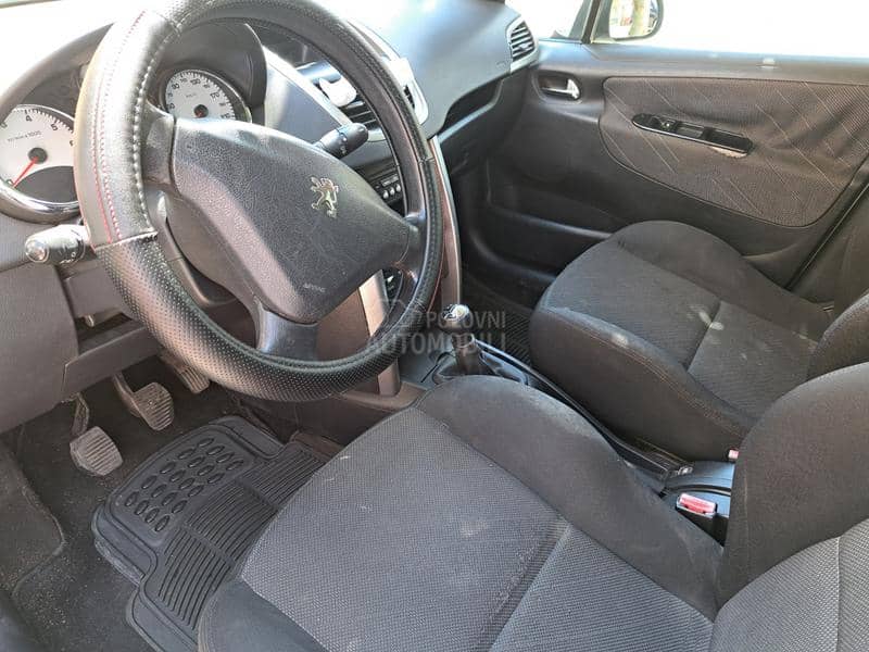Peugeot 207 1.6