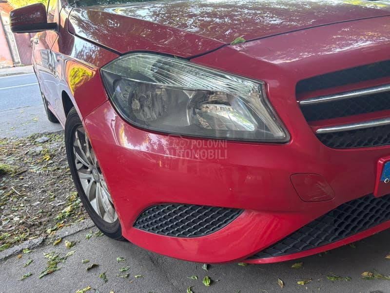 Delovi za Mercedes Benz A 180 W176 2013. god.
