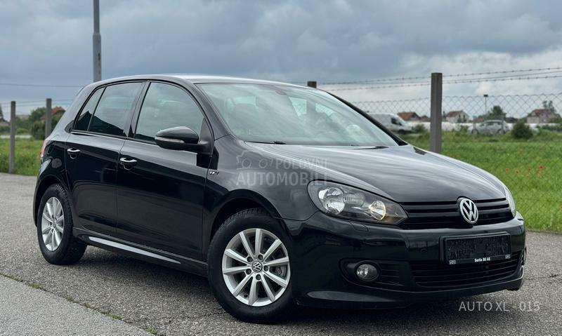 Volkswagen Golf 6 1.6 TDI // R LINE