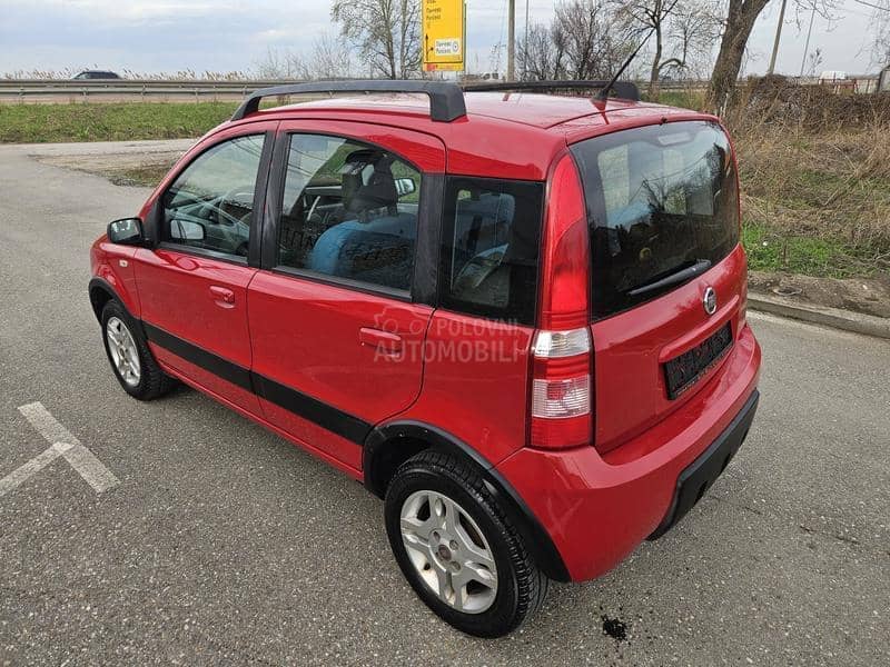 Fiat Panda CLIMBING