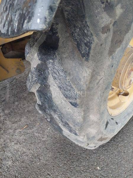 CAT 428 F2