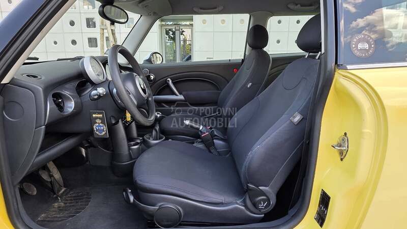 MINI Cooper 