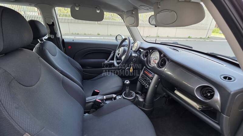 MINI Cooper 