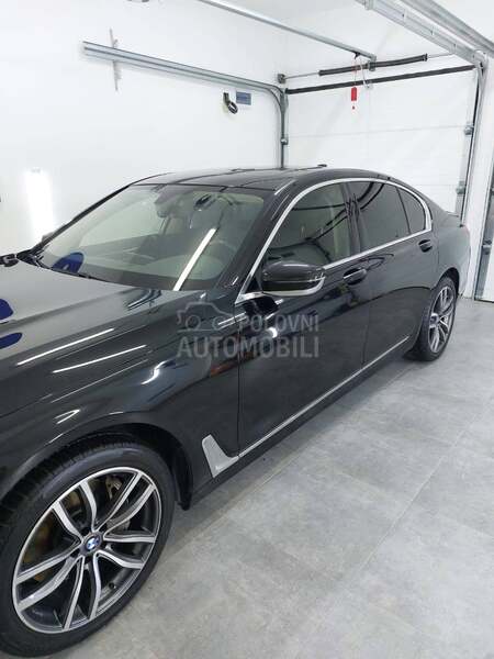 BMW 740 
