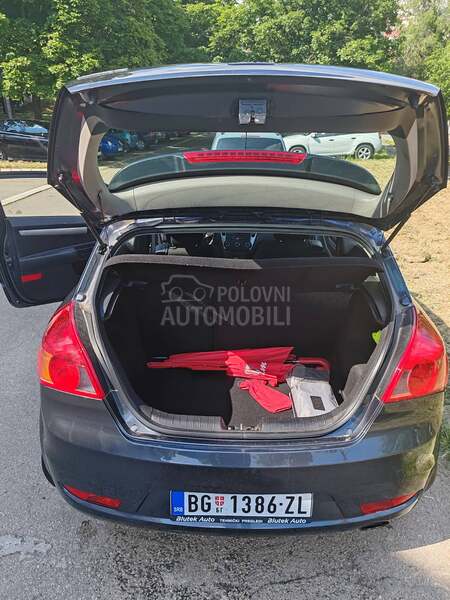 Kia pro_cee`d 