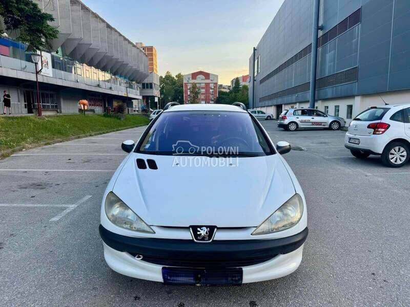 Peugeot 206 2002 - 2013. god. -  kompletan auto u delovima
