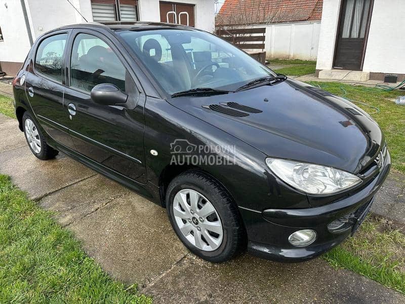 Peugeot 206 2002 - 2013. god. -  kompletan auto u delovima