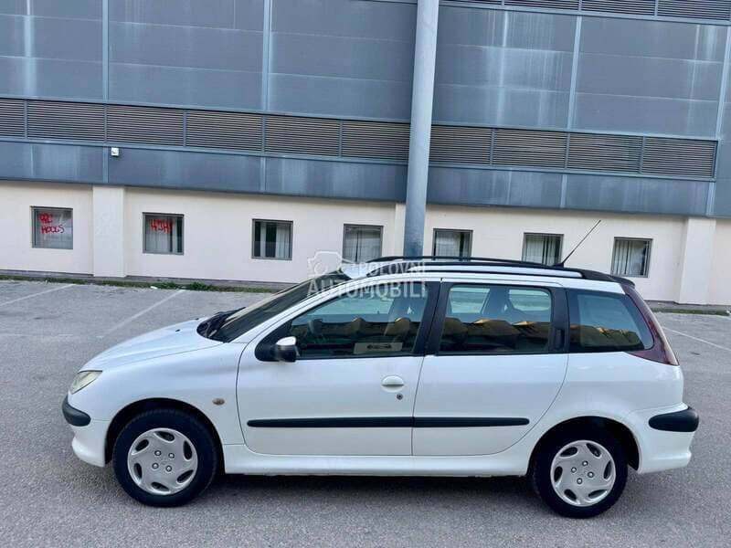 Peugeot 206 2002 - 2013. god. -  kompletan auto u delovima