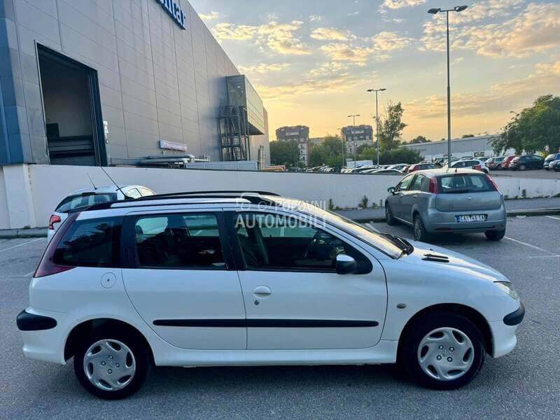 Peugeot 206 2002 - 2013. god. -  kompletan auto u delovima
