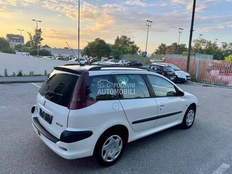 Peugeot 206 2002 - 2013. god. -  kompletan auto u delovima