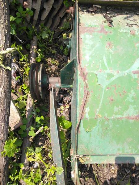 John Deere 975