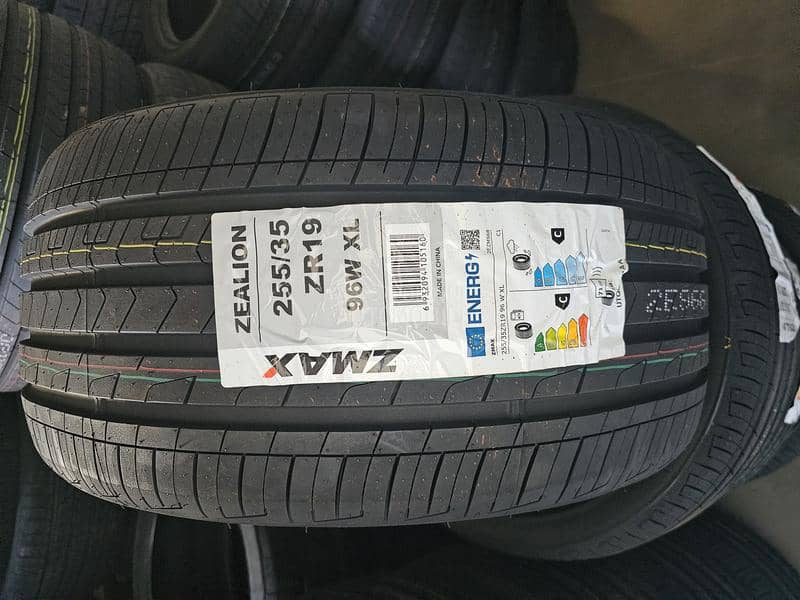 Zmax 255/35 R19 Letnja