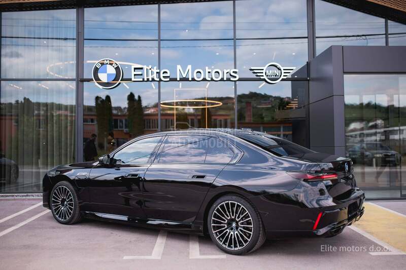 BMW M760e xDrive